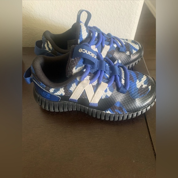 Boy's Shoes New Balance Kids Playgruv v2 Bungee (Little Kid) size 10.5 wide EUC - Picture 7 of 9